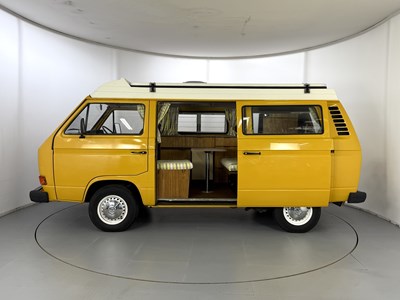 Lot 41 - 1982 Volkswagen T25