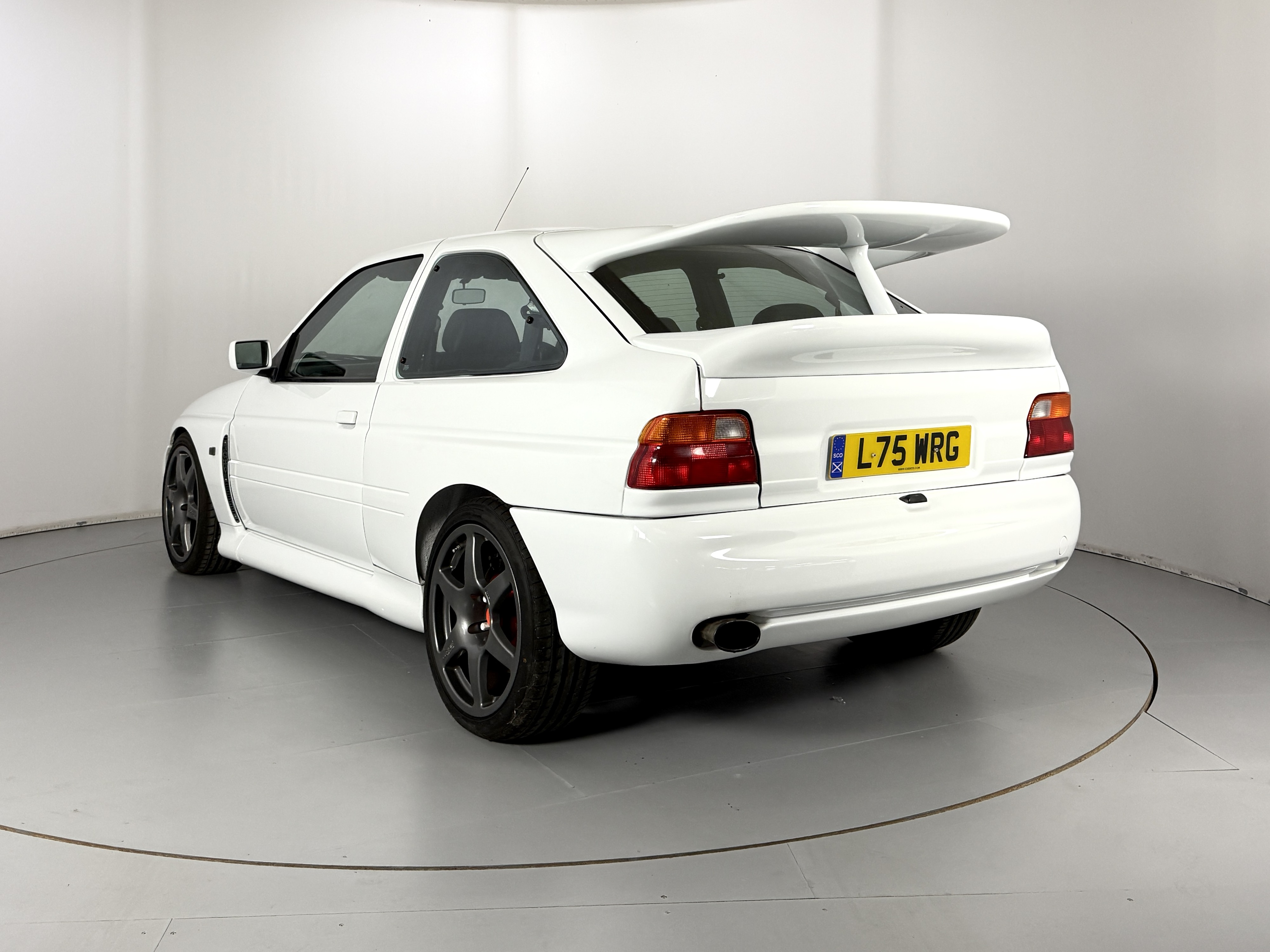 Lot 78 - 1993 Ford Escort RS Cosworth Lot 78 - 1993 Ford Escort RS Cosworth