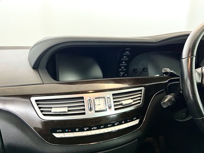 Lot 111 - 2010 Mercedes-Benz S350