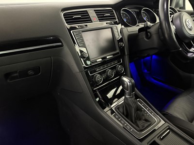 Lot 57 - 2014 Volkswagen Golf R