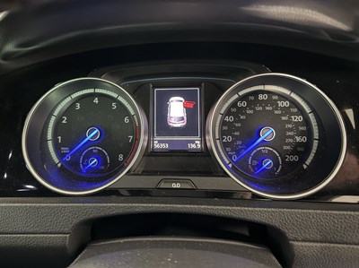 Lot 57 - 2014 Volkswagen Golf R