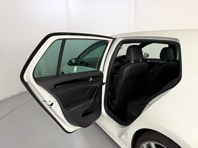 Lot 57 - 2014 Volkswagen Golf R
