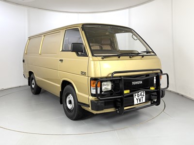 Lot 32 - 1988 Toyota Hi-Ace