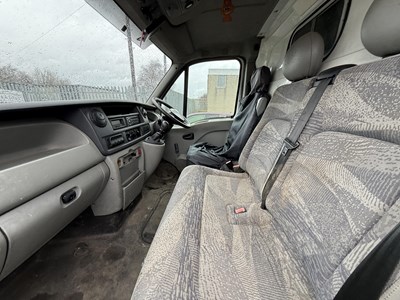 Lot 136 - 2004 Renault Master LH35