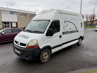 Lot 136 - 2004 Renault Master LH35