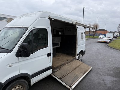 Lot 136 - 2004 Renault Master LH35