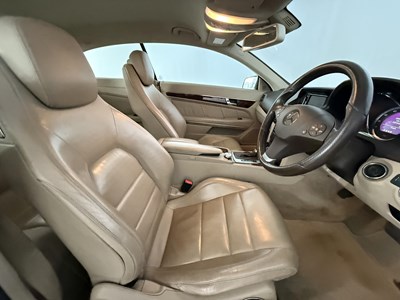 Lot 102 - 2010 Mercedes-Benz E250