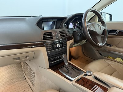 Lot 102 - 2010 Mercedes-Benz E250