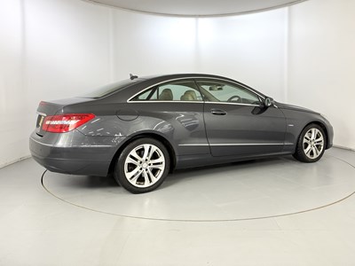 Lot 102 - 2010 Mercedes-Benz E250