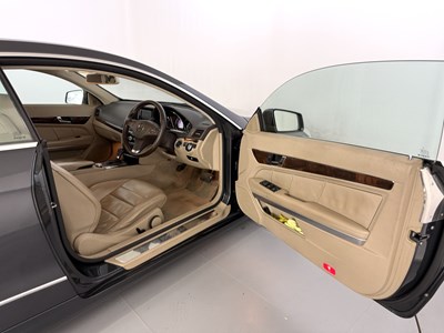 Lot 102 - 2010 Mercedes-Benz E250