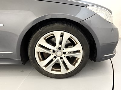 Lot 102 - 2010 Mercedes-Benz E250