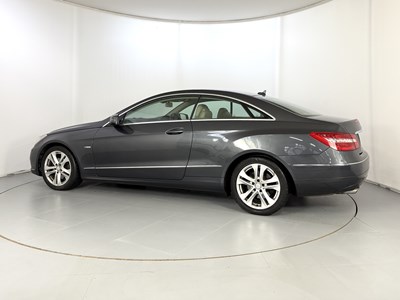 Lot 102 - 2010 Mercedes-Benz E250