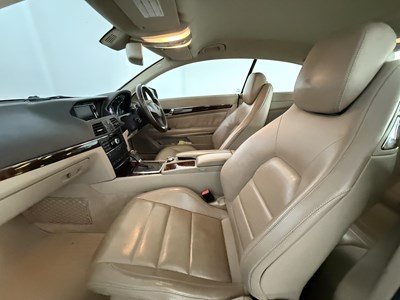 Lot 102 - 2010 Mercedes-Benz E250