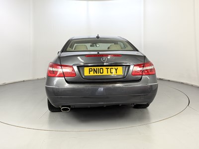 Lot 102 - 2010 Mercedes-Benz E250