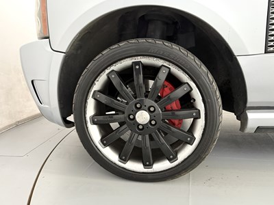 Lot 104 - 2006 Land Rover Range Rover Overfinch