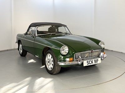 Lot 46 - 1976 MG B Roadster