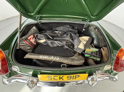 Lot 46 - 1976 MG B Roadster