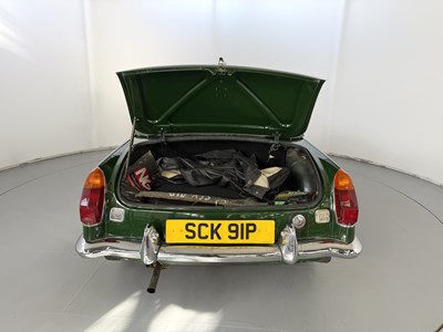 Lot 46 - 1976 MG B Roadster