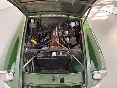Lot 46 - 1976 MG B Roadster