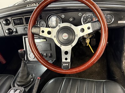 Lot 46 - 1976 MG B Roadster