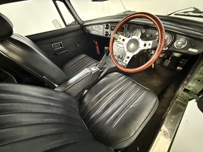 Lot 46 - 1976 MG B Roadster