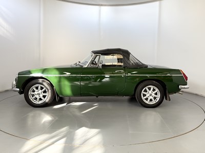 Lot 46 - 1976 MG B Roadster