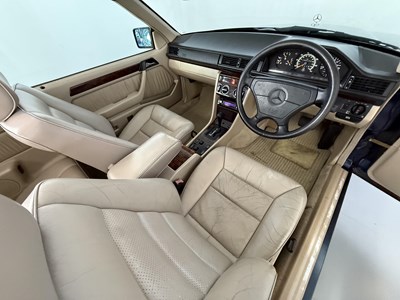 Lot 7 - 1994 Mercedes-Benz E320 Sportline Cabriolet