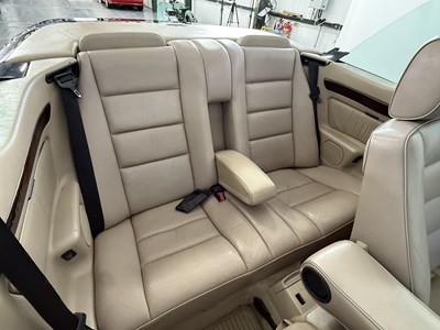 Lot 7 - 1994 Mercedes-Benz E320 Sportline Cabriolet