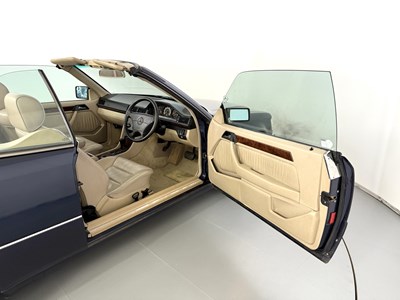 Lot 7 - 1994 Mercedes-Benz E320 Sportline Cabriolet