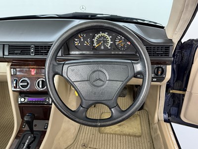 Lot 7 - 1994 Mercedes-Benz E320 Sportline Cabriolet