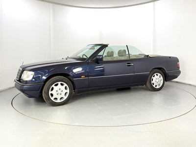 Lot 7 - 1994 Mercedes-Benz E320 Sportline Cabriolet