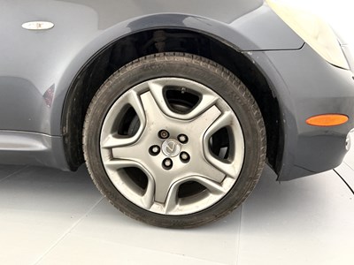 Lot 21 - 2006 Lexus SC430