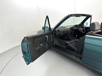 Lot 165 - 1992 BMW 318i Cabriolet