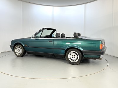 Lot 165 - 1992 BMW 318i Cabriolet