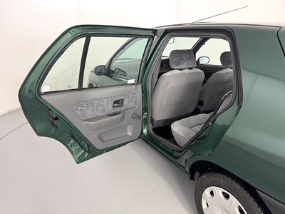 Lot 168 - 1997 Renault Clio