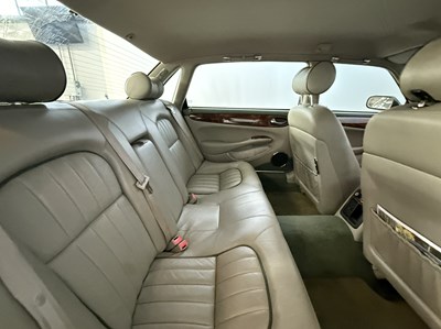 Lot 153 - 1998 Jaguar XJ8 Sovereign