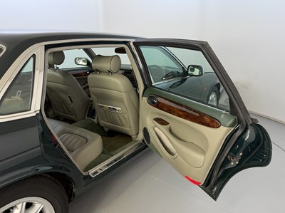 Lot 153 - 1998 Jaguar XJ8 Sovereign