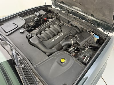 Lot 153 - 1998 Jaguar XJ8 Sovereign