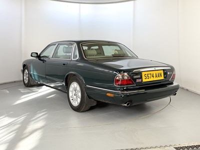 Lot 153 - 1998 Jaguar XJ8 Sovereign