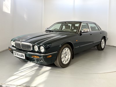 Lot 153 - 1998 Jaguar XJ8 Sovereign