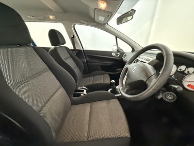 Lot 156 - 2007 Peugeot 307 SW