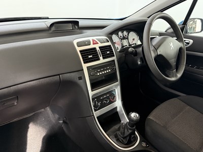 Lot 156 - 2007 Peugeot 307 SW