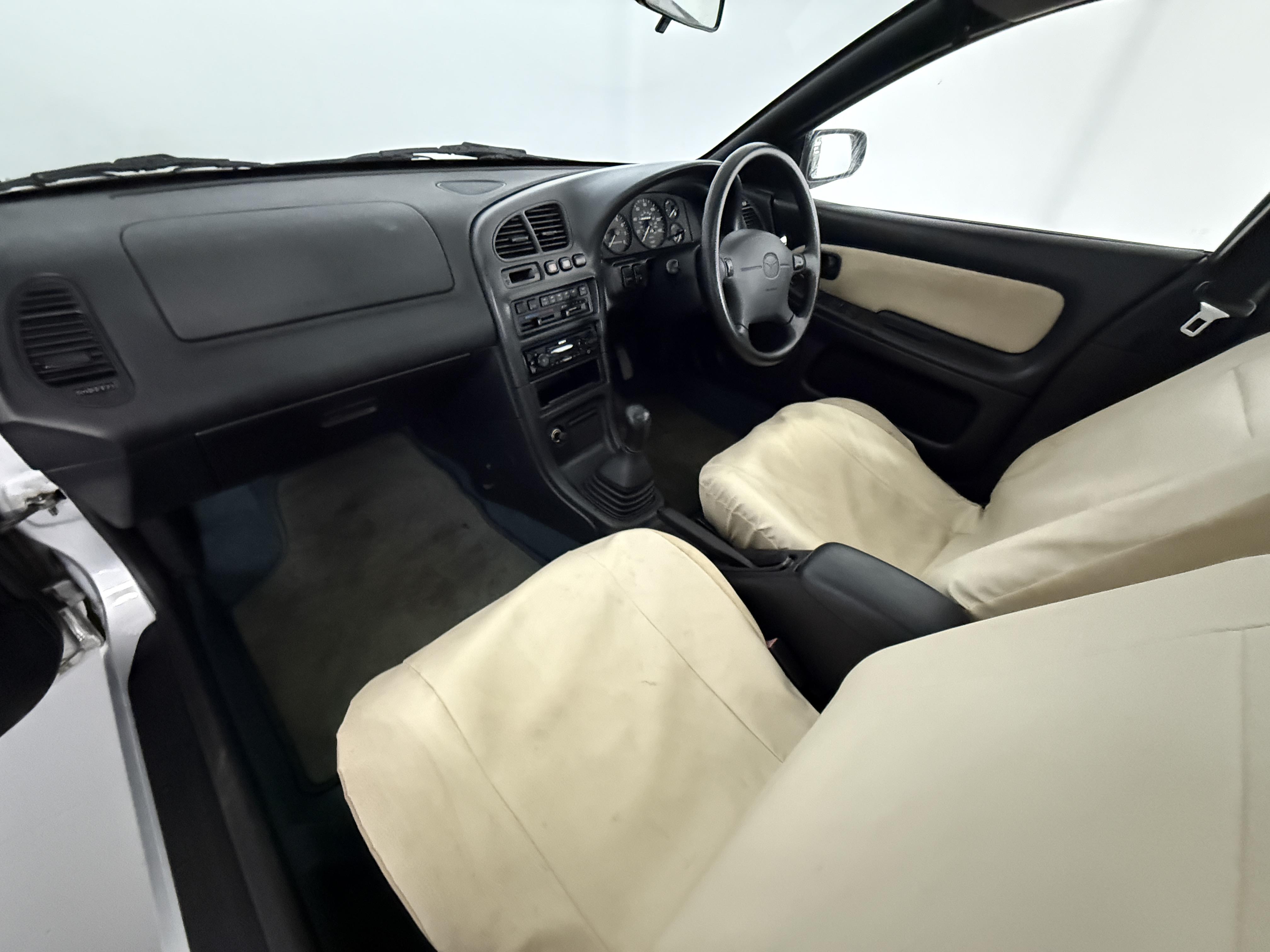 Lot 157 - 1998 Mazda 323