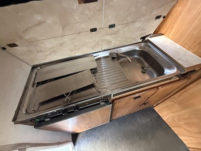 Lot 122 - 1990 Peugeot Hymer