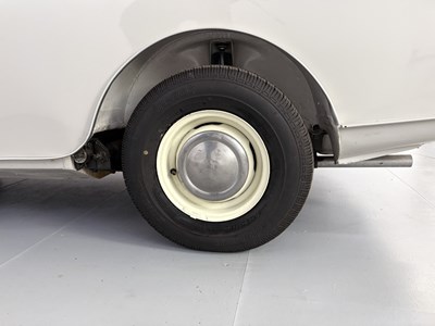 Lot 23 - 1961 Morris Mini Van