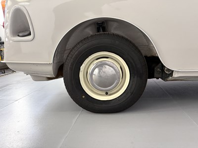 Lot 23 - 1961 Morris Mini Van