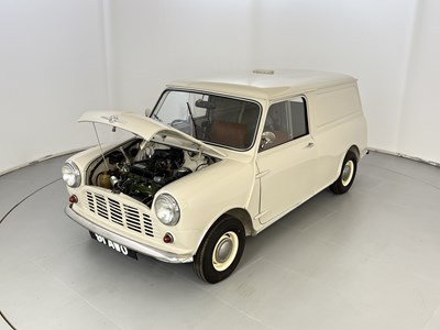 Lot 23 - 1961 Morris Mini Van