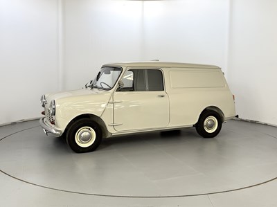 Lot 23 - 1961 Morris Mini Van