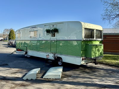 Lot 31 - 1964 Mills of Colchester Showman's Living Wagon