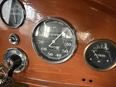 Lot 10 - 1934 Vauxhall Light Six